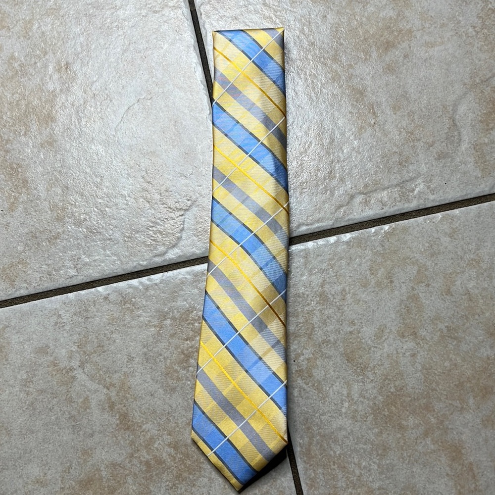 Perry Ellis tie